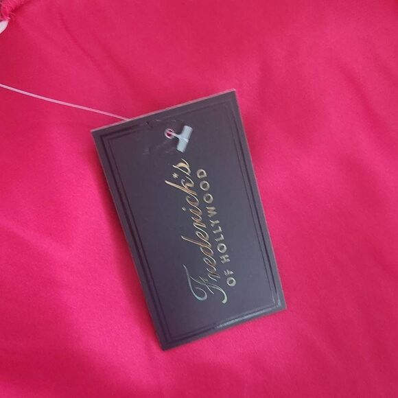 Frederick's of Hollywood Ruby Pink Satin Robe Size 1X NWT Lingerie Shower - Picture 7 of 10